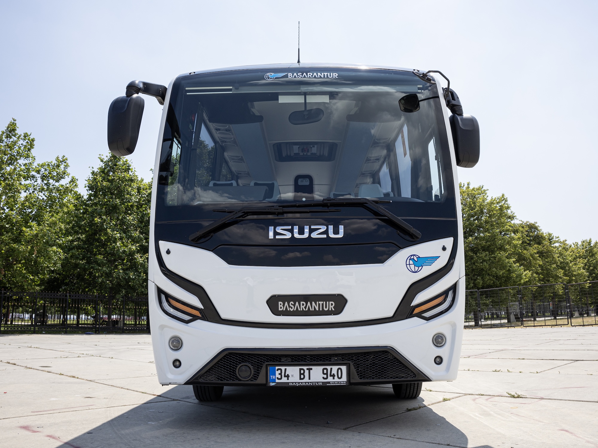 Isuzu Novo Lux midibüs